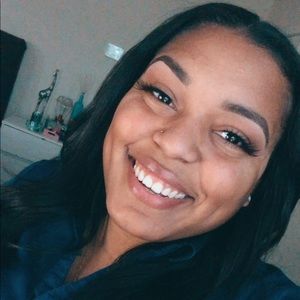 Meet your Posher, Sharon